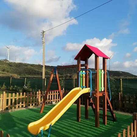 Casinhas Dos Valados Holiday park *