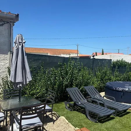 Casinhas Dos Valados * Atouguia Da Baleia